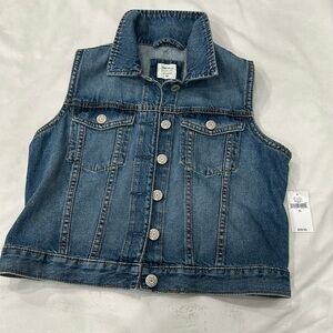 N E W Girls Gap Jean Vest